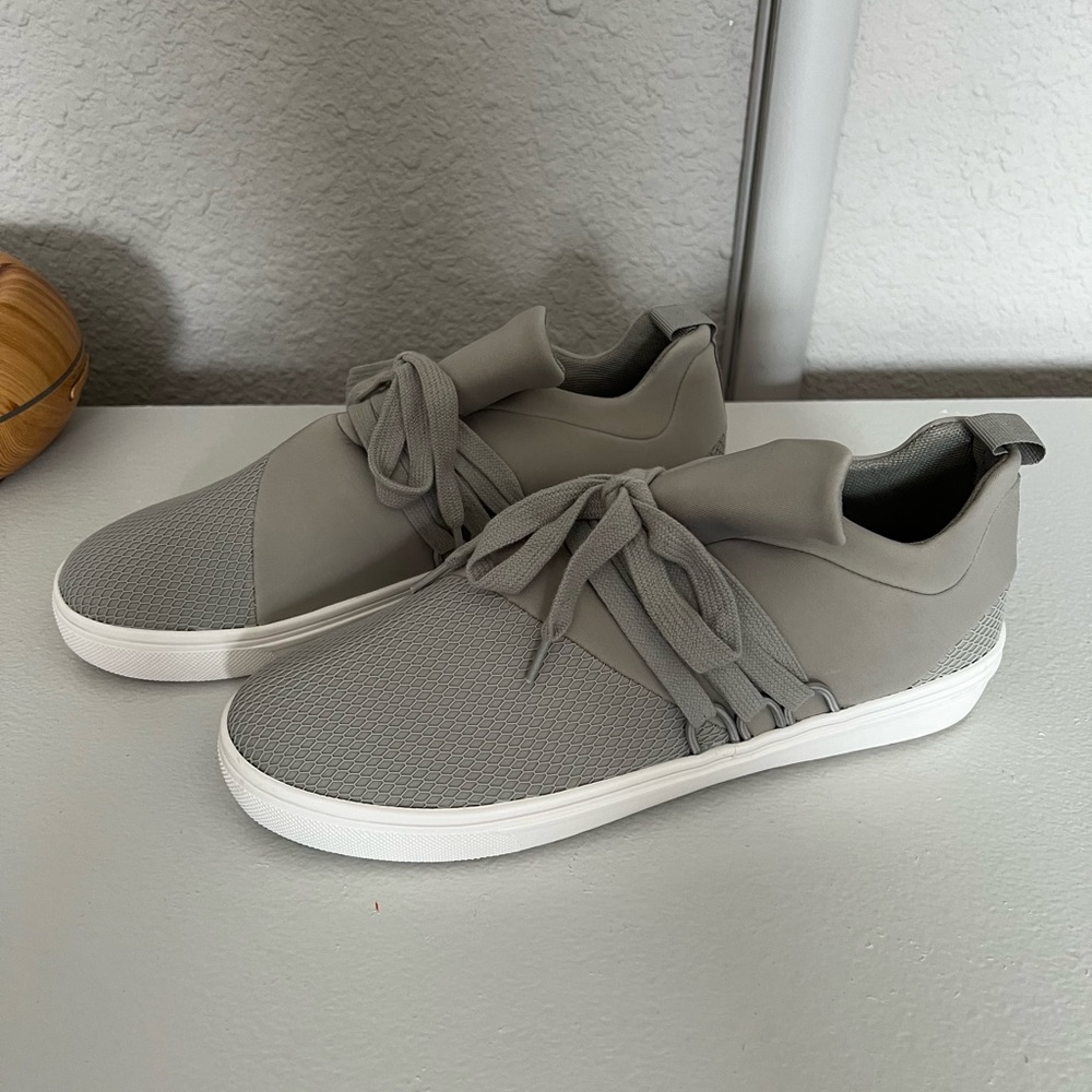 Steve Madden.